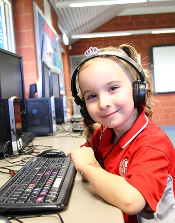 TECHNOLOGIES SPEARWOOD PRIMARY SCHOOL 2 TECHNOLOGIES SPEARWOOD PRIMARY SCHOOL